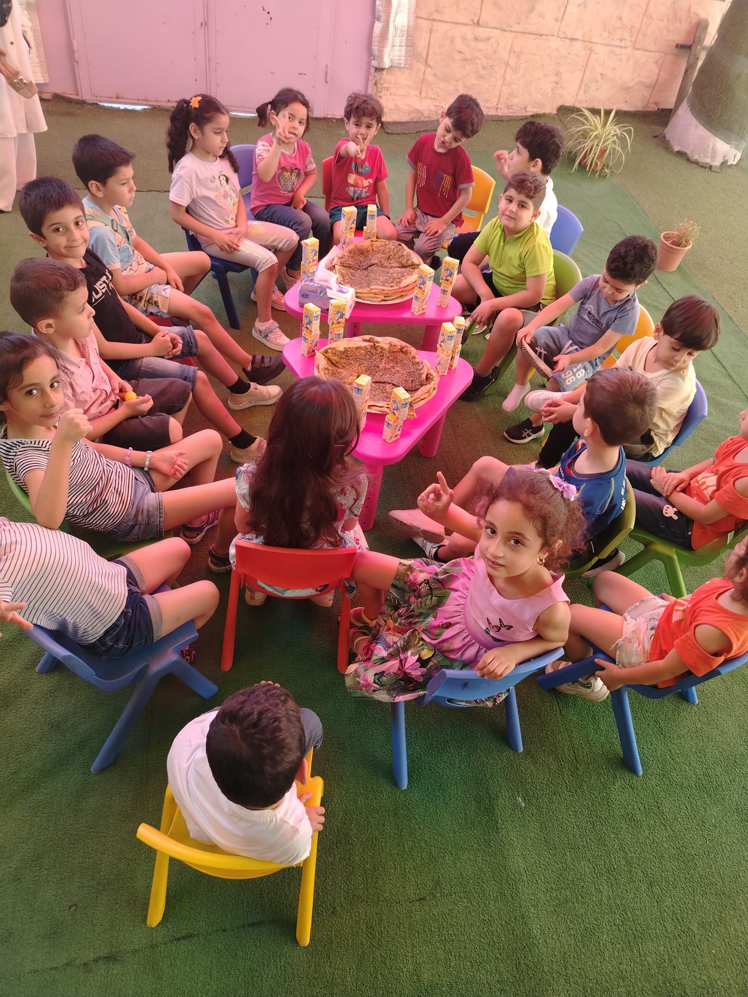 حضانة بلوتو slide 4