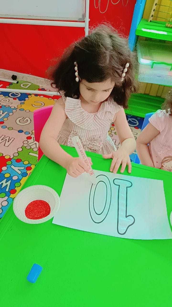 حضانة الوجه السعيد slide 4