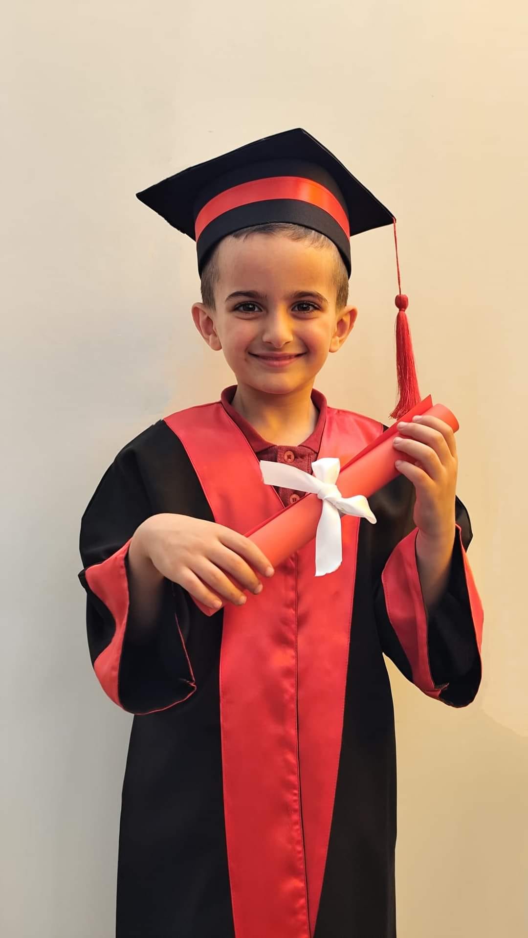 حضانة اية slide 6