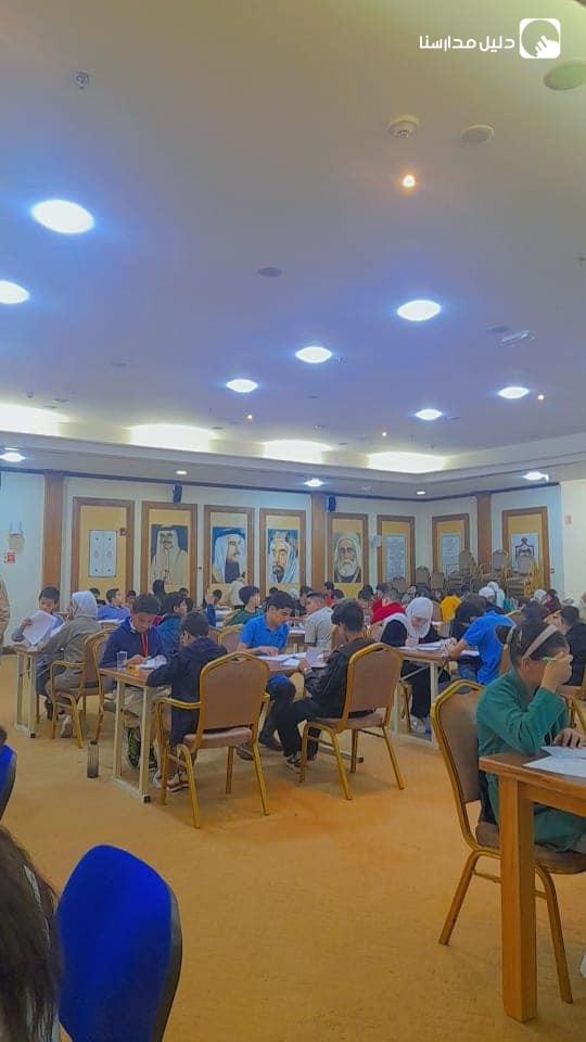 مدرسة وروضة الصقور النموذجيه slide 3