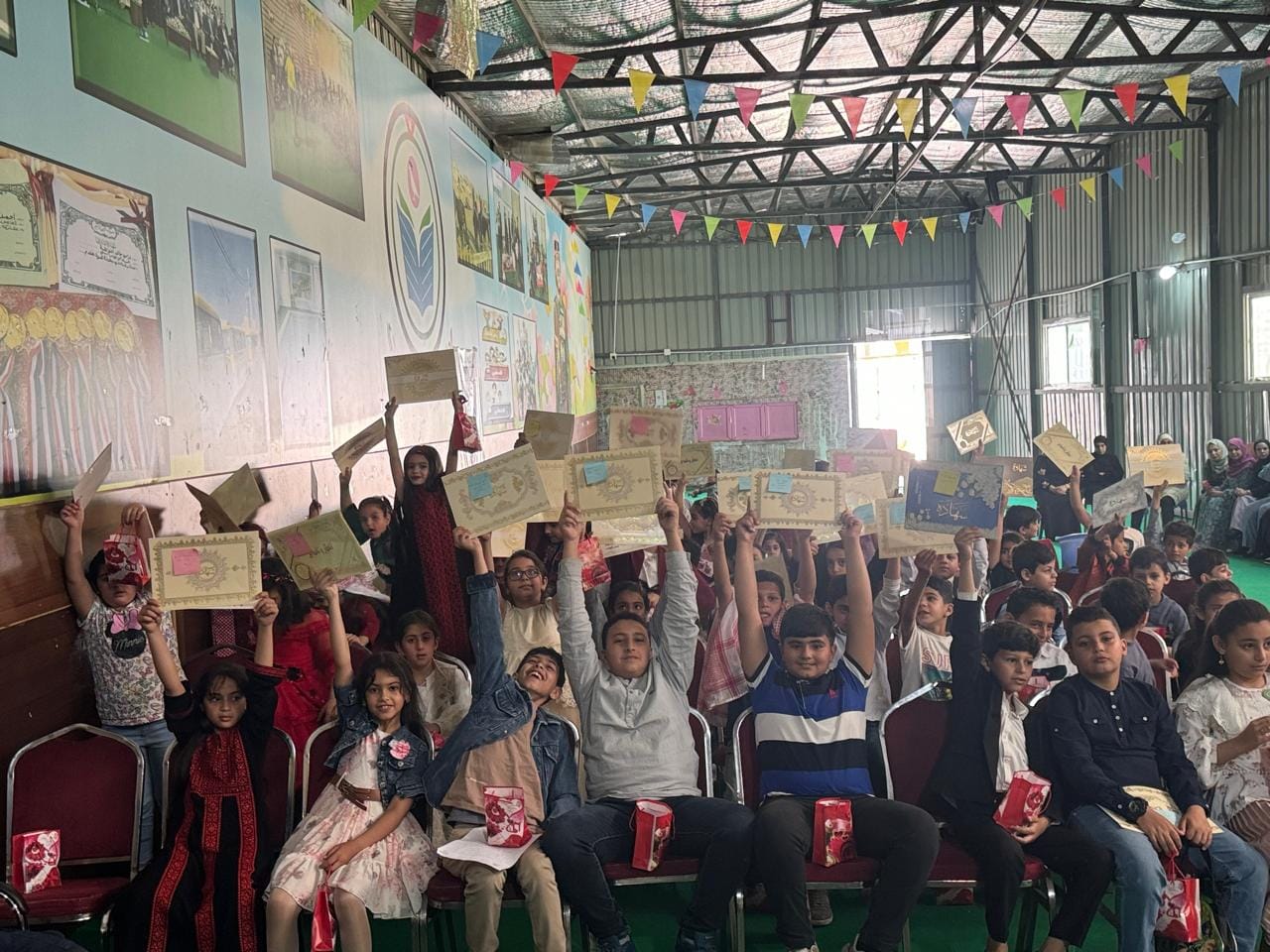 مدرسة و روضة الطائر الوردي slide 10