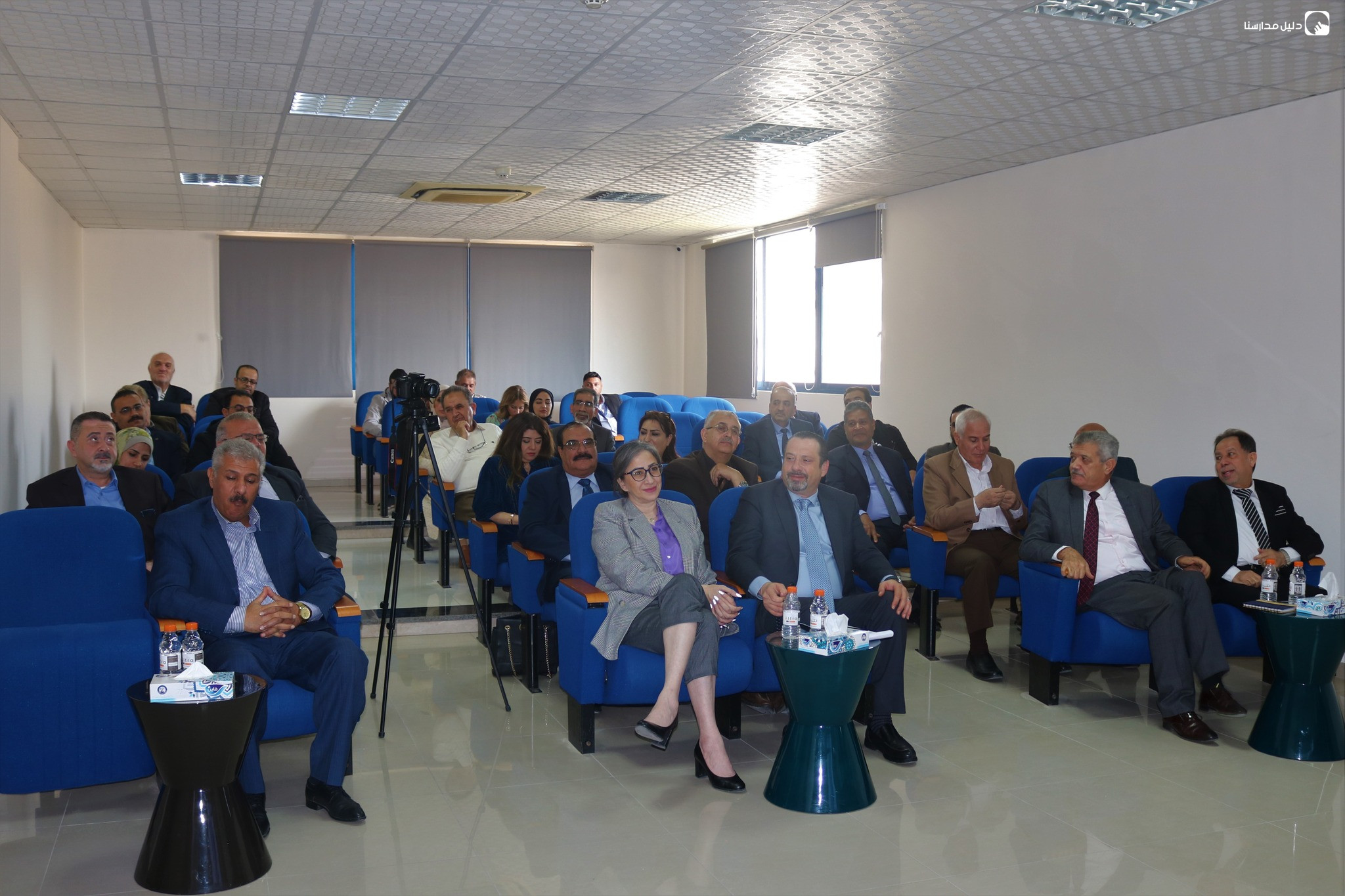 كلية الخوارزمي الجامعية التقنية slide 7